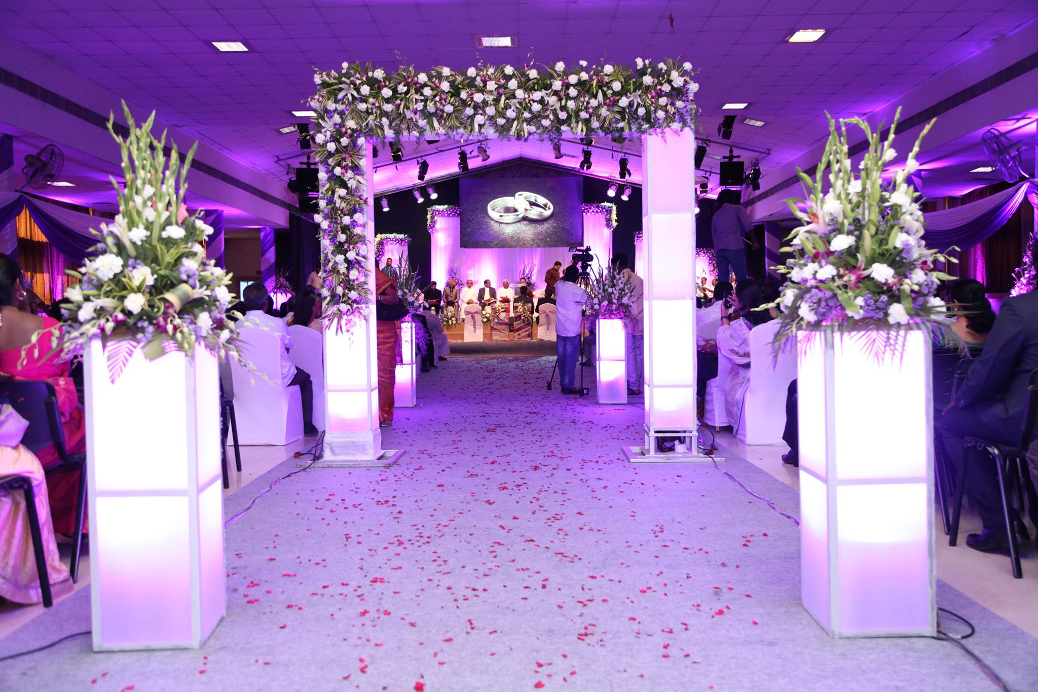 https://weddingdc.net/wp-content/uploads/2018/03/13412076_605041069663172_7533818595677896403_o.jpg