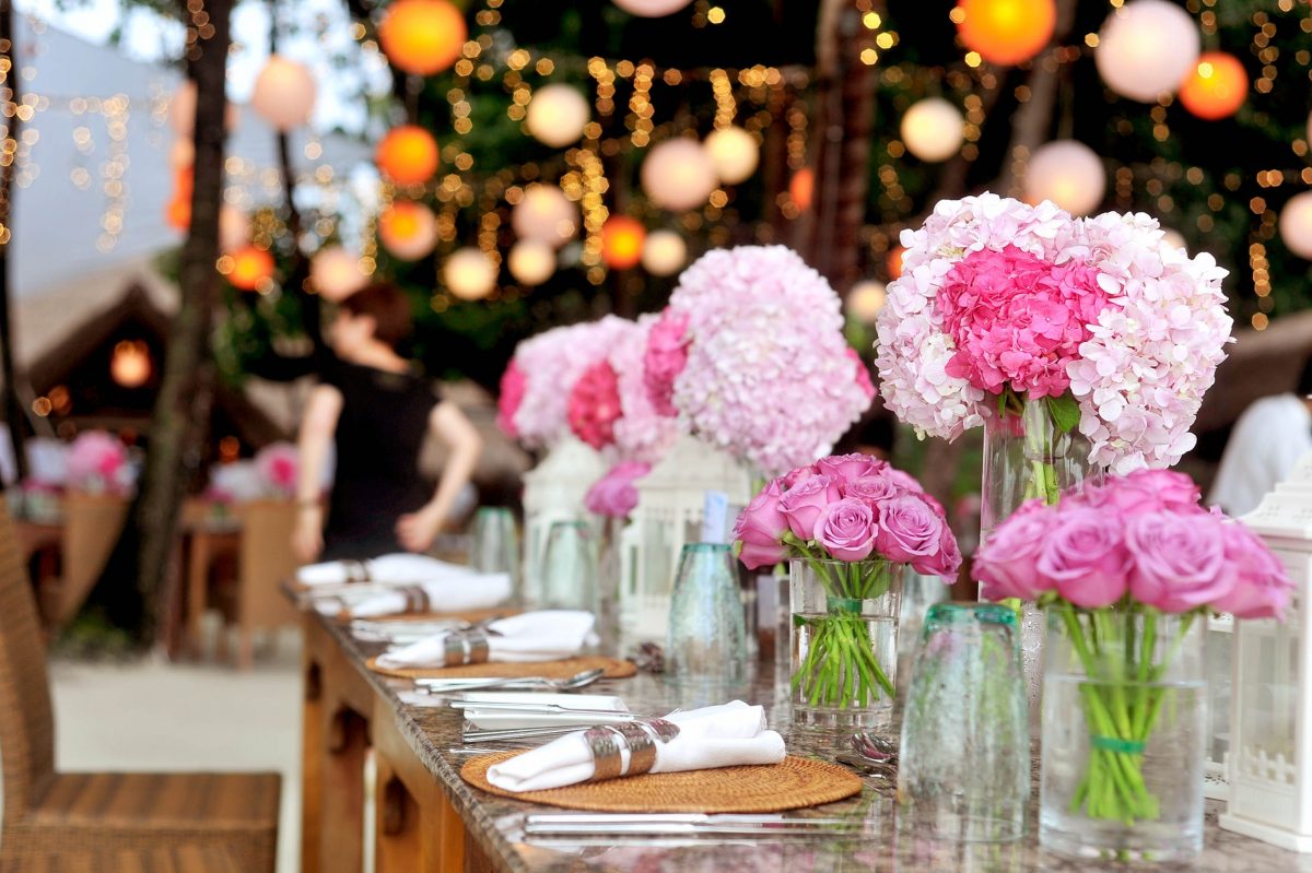 https://weddingdc.net/wp-content/uploads/2020/04/table-with-plates-and-flowers-filed-neatly-selective-focus-169190-1200x799.jpg